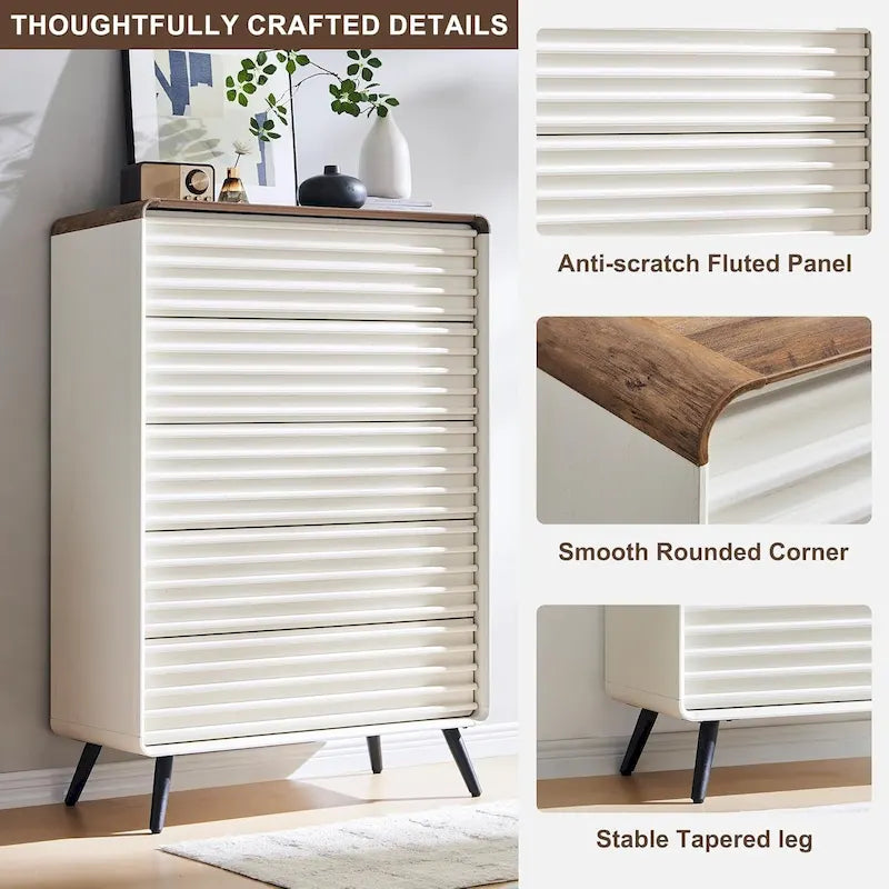 Commode 5 tiroirs Mid Century Modern, Bois cannelé