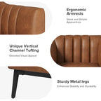 Chaise industrielle en cuir avec capitonnage en canal et pieds en métal