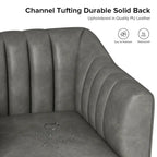 Chaise industrielle en cuir avec capitonnage en canal et pieds en métal