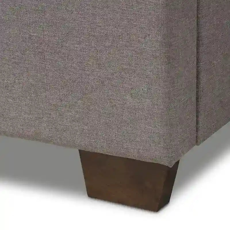 Lit contemporain tapissé de tissu