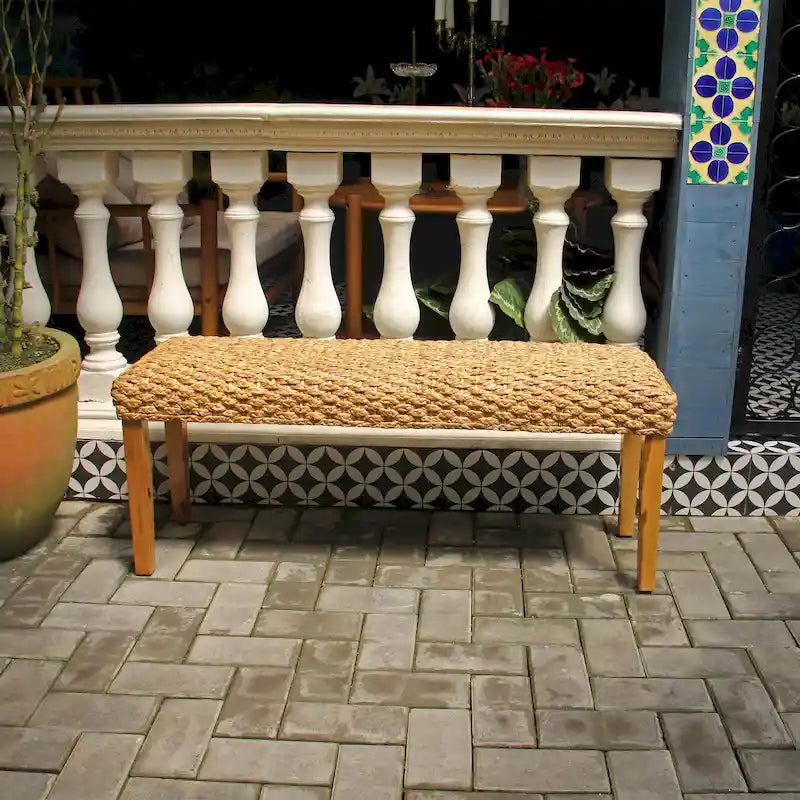 Banc d'intérieur en bois massif et jacinthe d'eau naturelle