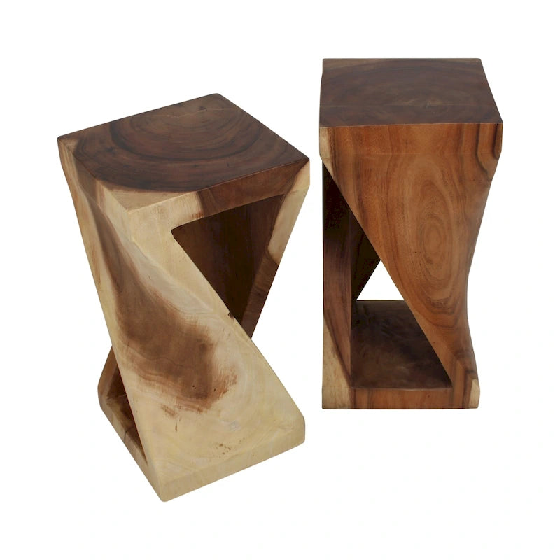 Table d'appoint sculptée en bois naturel par