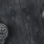 Buffet bas sculpté de fleurs antiques pour le rangement